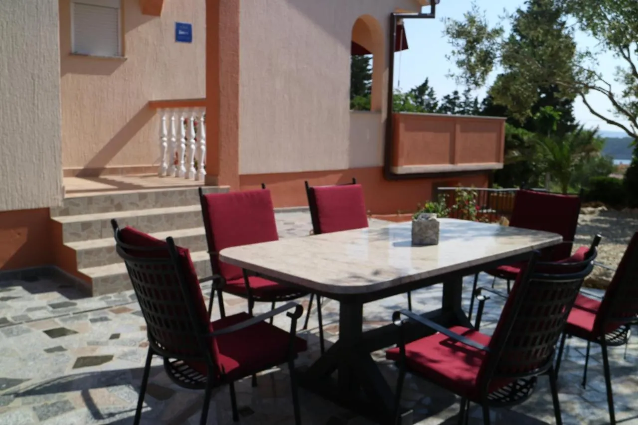 Sany&Toyo Apartment Barbat na Rabu
