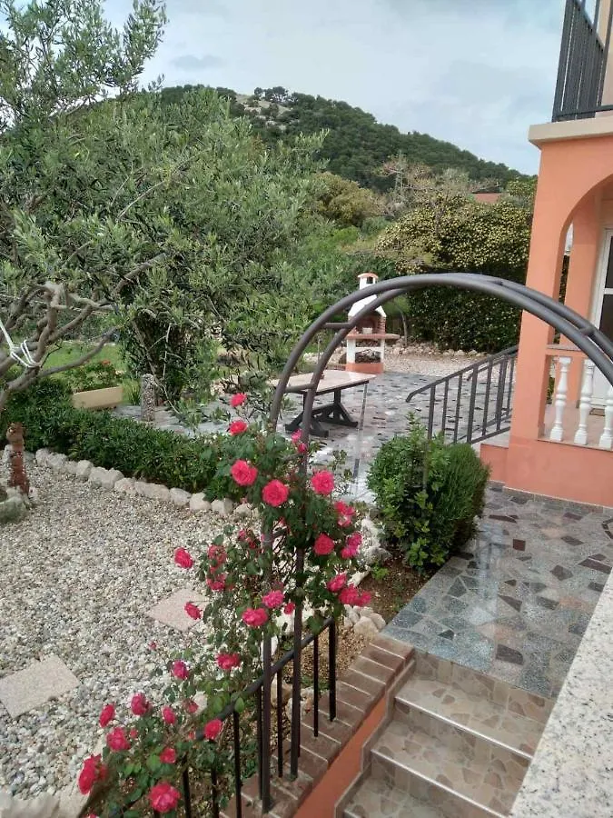 Sany&Toyo Apartment Barbat na Rabu