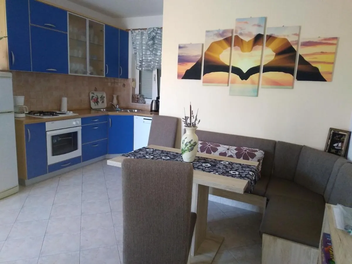 Sany&Toyo Apartment Barbat na Rabu